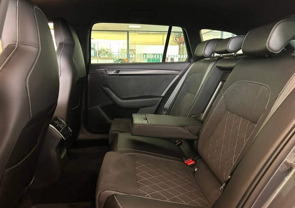 Skoda Superb cena 201990 przebieg: 1, rok produkcji 2024 z Kętrzyn małe 667